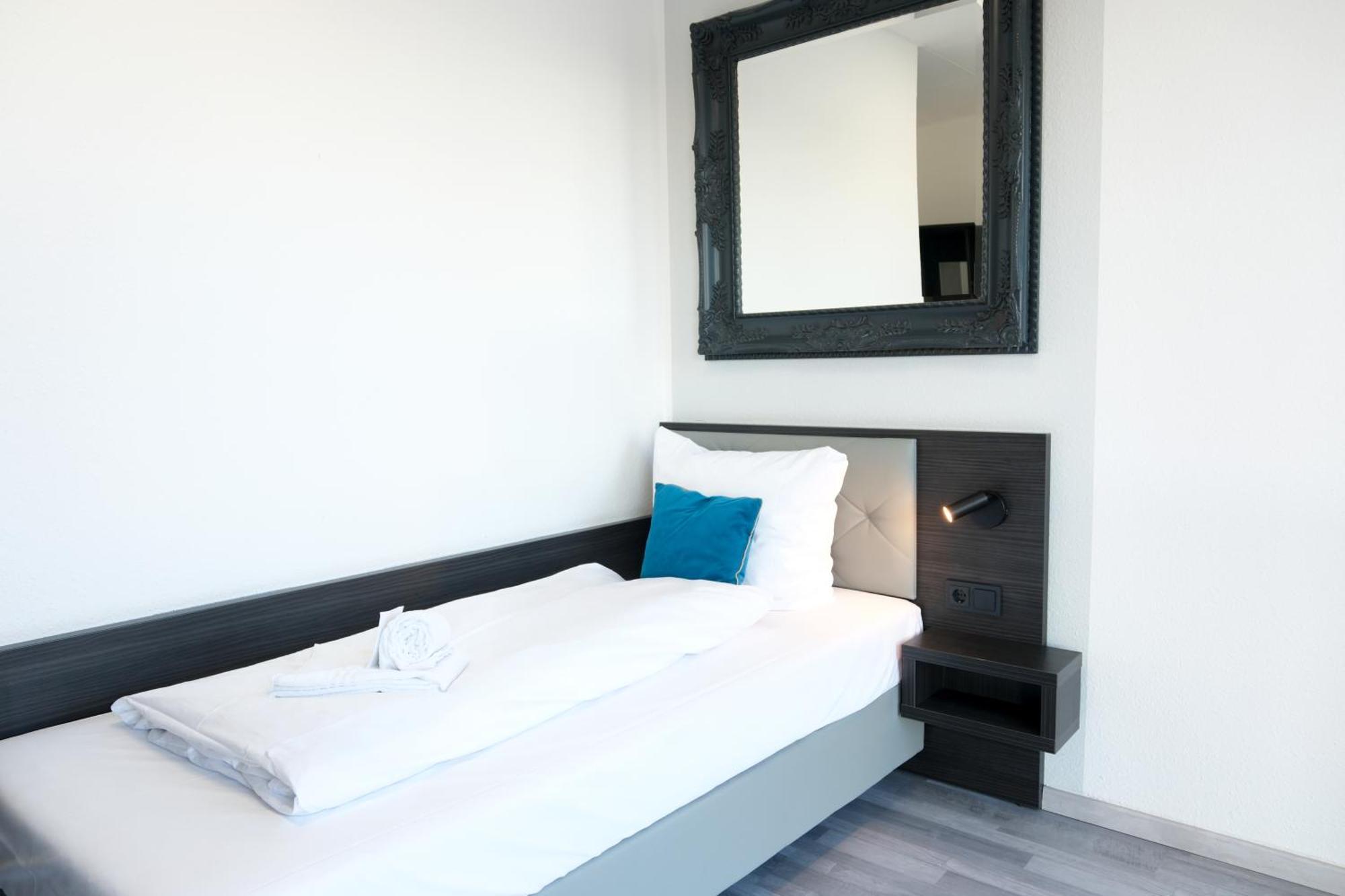Stargaze Forum Hotel Duesseldorf-Hilden Ngoại thất bức ảnh