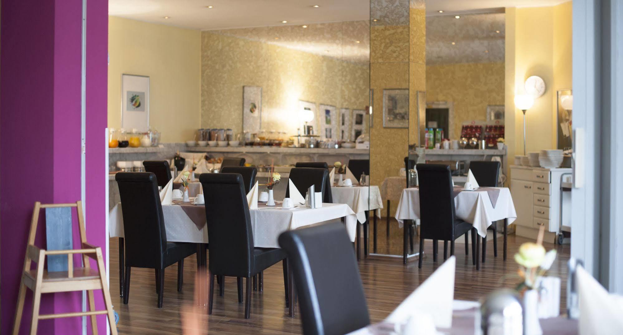 Stargaze Forum Hotel Duesseldorf-Hilden Ngoại thất bức ảnh